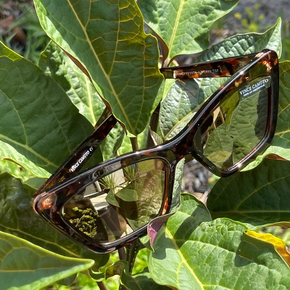 VINCE CAMUTO Cat-Eye Sunglasses in Faux Tortoiseshell VC899 - Picture 11 of 12
